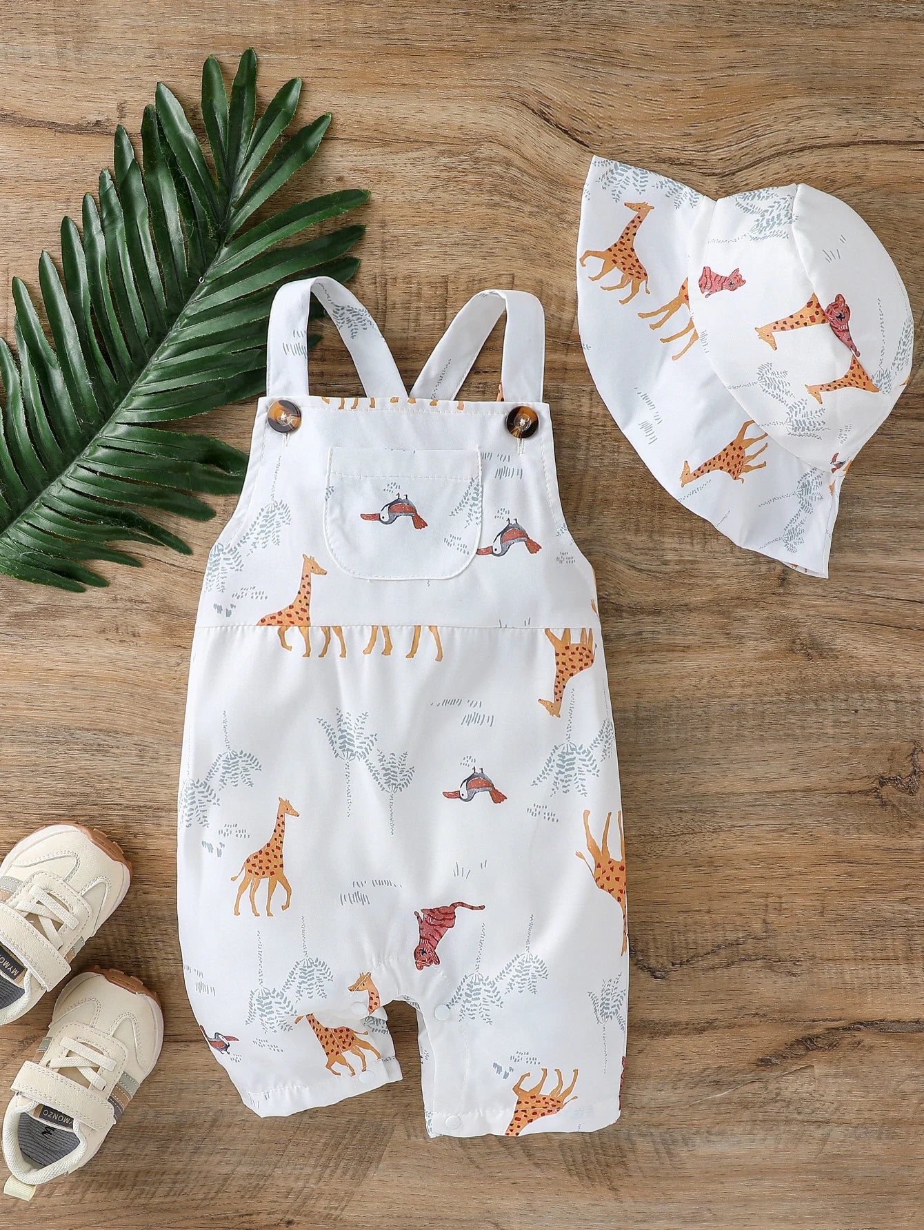 Conjunto Bebé Menino com Chapéu.