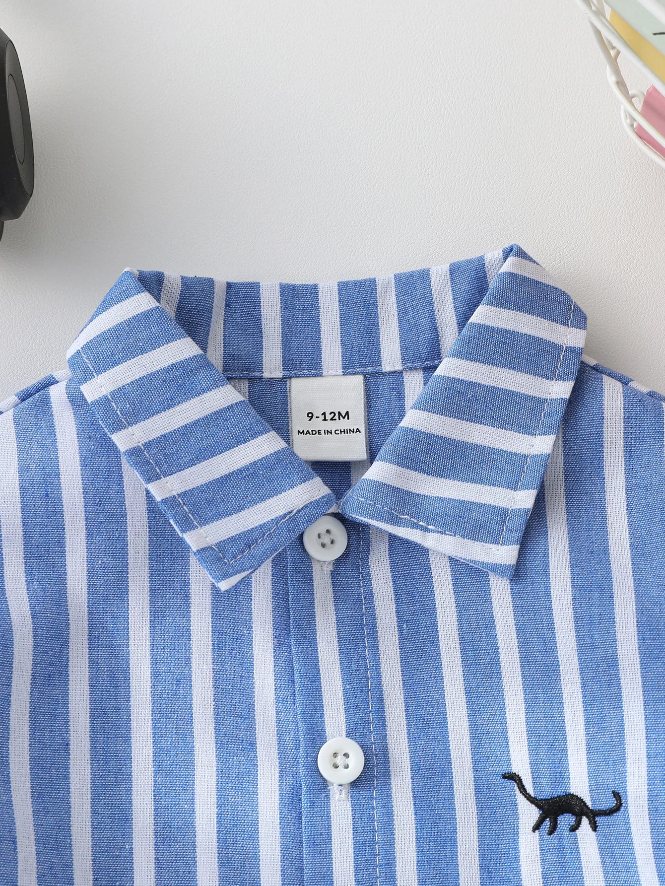 Camisa Bebé Menino às Riscas.